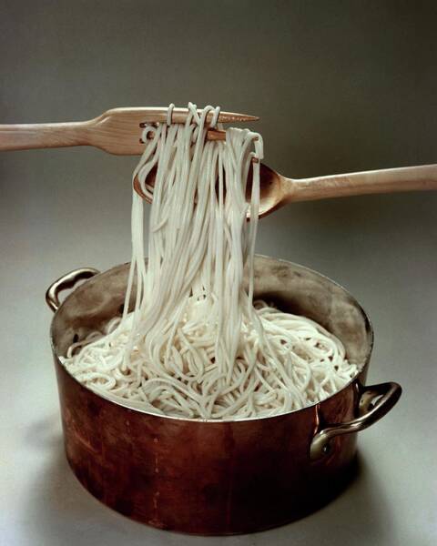 A Pot Of Spaghetti Art Print
