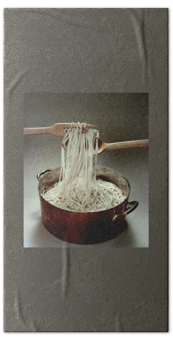 A Pot Of Spaghetti Hand Towel