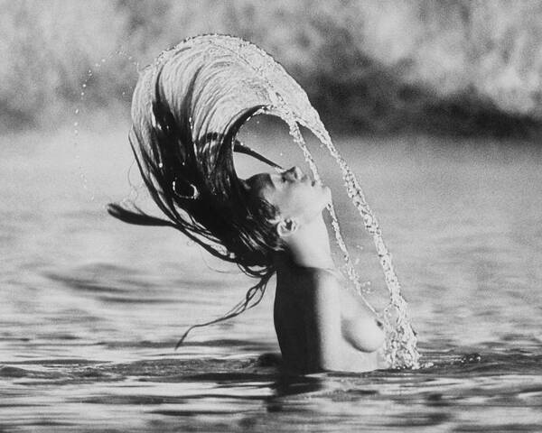 Marisa Berenson Flipping Her Hair In Water Art Print